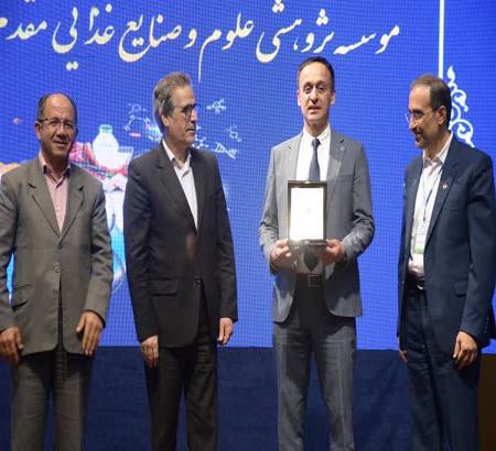 سومین همایش ملی امنیت غذایی، فرآوری، ایمنی و سلامت با حضور نماینده فائو در ایران و معاون سیاسی استاندار و فرماندار  طرقبه و شاندیز درهتل ثامن برگزار شد.